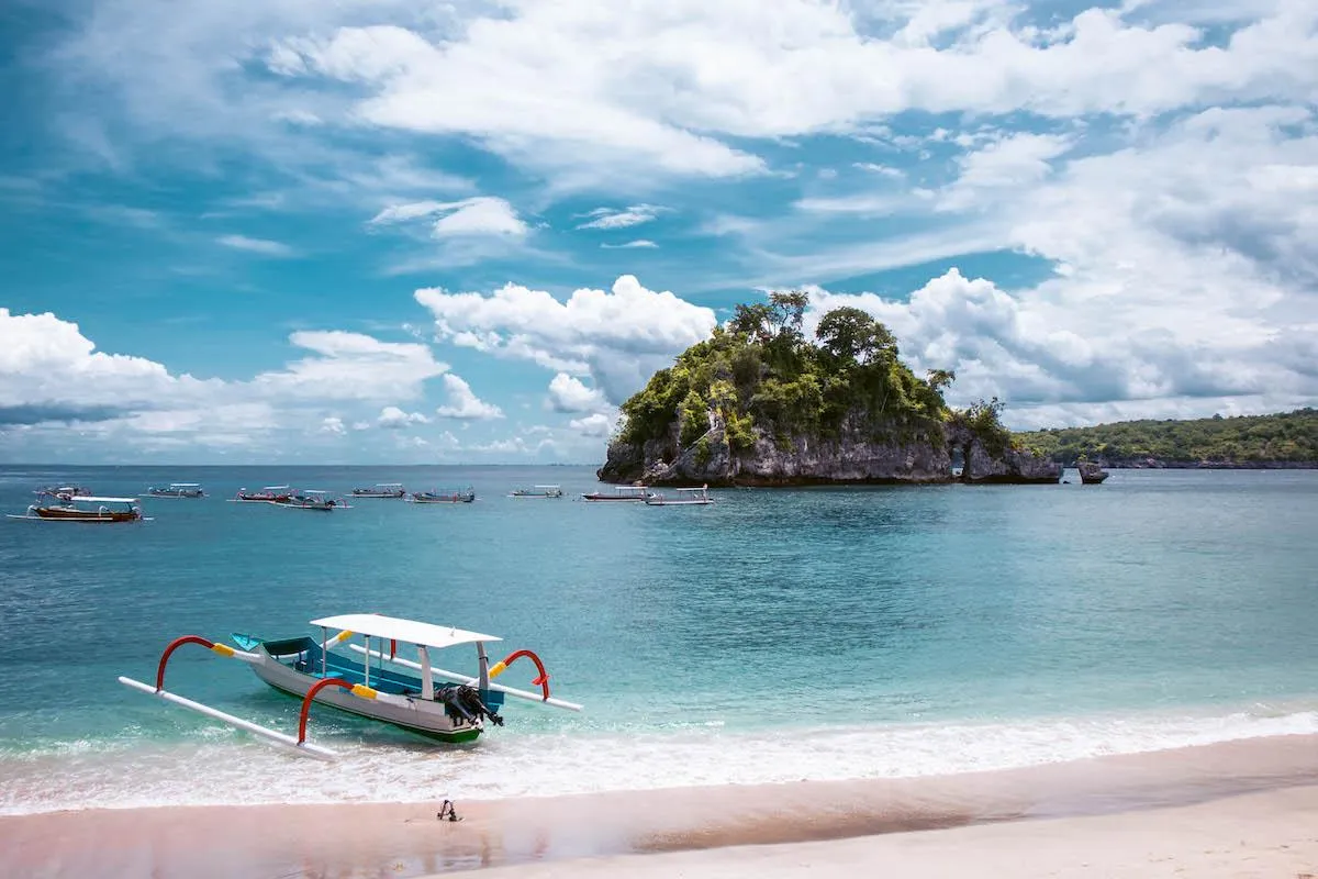 A Complete Guide Camping or Glamping at Crystal Bay Nusa Penida?